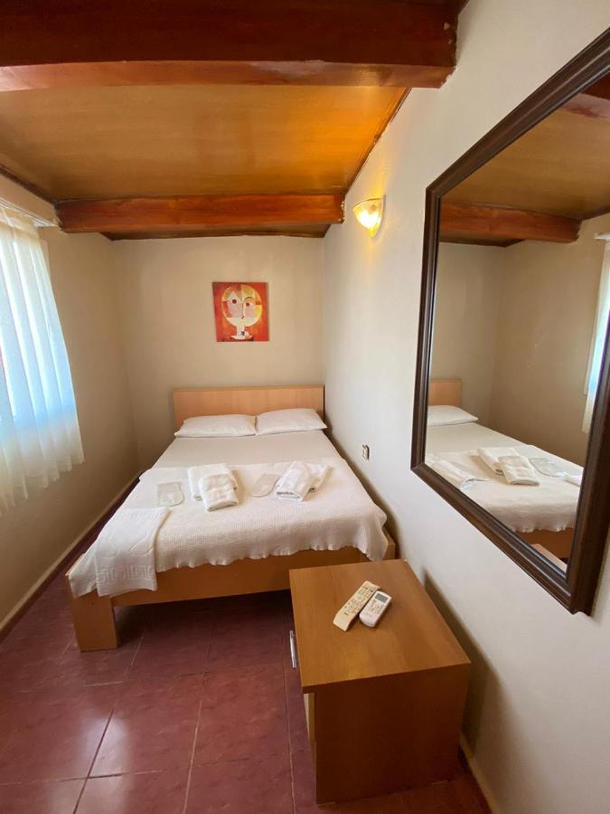 Nese Hotel Кешме Экстерьер фото
