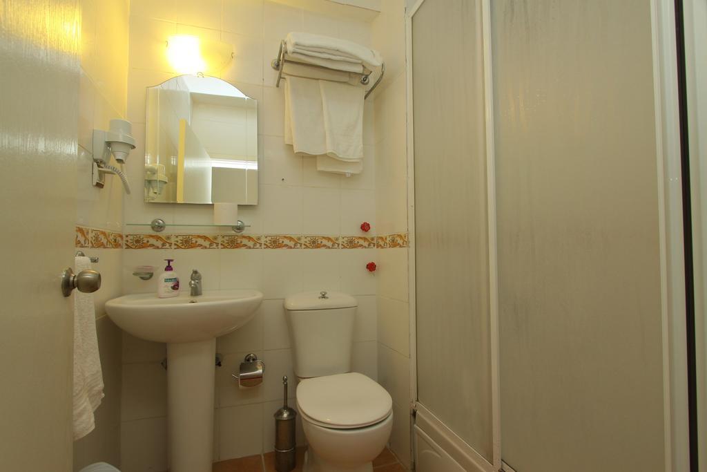 Nese Hotel Кешме Номер фото