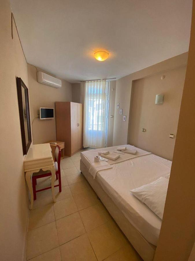 Nese Hotel Кешме Экстерьер фото